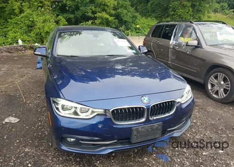2018 BMW 330I xDrive z USA, uszkodzony, nr VIN WBA8D9C52JA608243